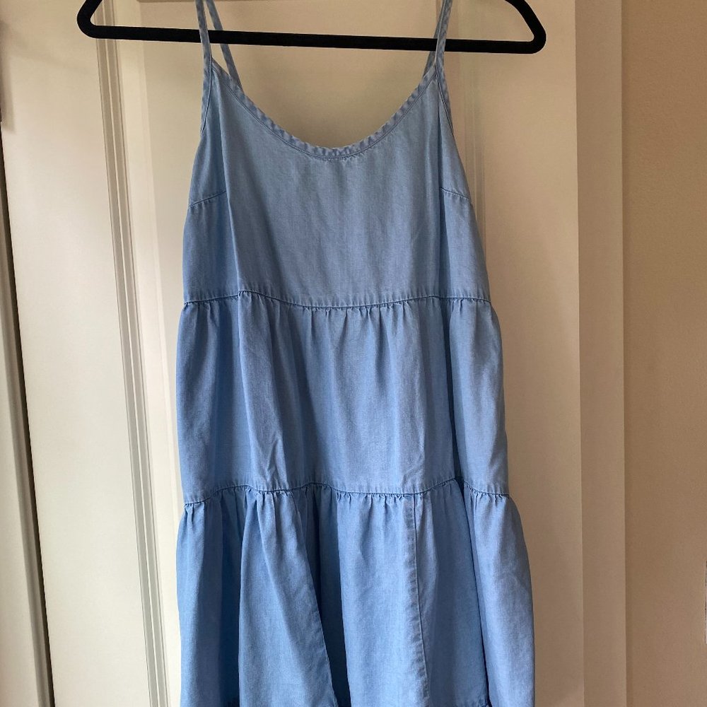 Chambray W's Size S Tiered Shift Dress